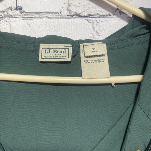 Vintage L.L Bean Green Windbreaker Jacket with Pocket - Picture 4 of 7